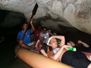 Таиланд, Пхукет. Экскурсия на остров Джеймса Бонда. Каноэ в морской пещере (фото)